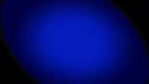 Árabe bem dotado se masturbando