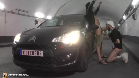 Thug arabo scopato in un tunnel