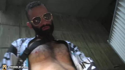 Boquete com um macho