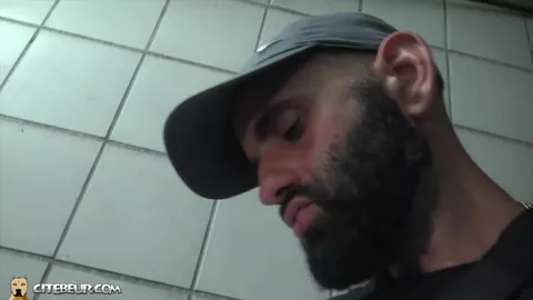 La boca llena de jugo del cadete