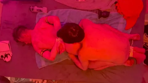 Augen verbunden und Hände gefesselt