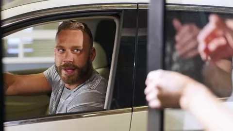 En el autoservicio – Parte 1 – Brogan y Joey Mills