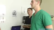 Trois jeunes mecs baisent à l'infirmerie du lycée - Matt Steel, Dr Ryder, Johnny Hunter