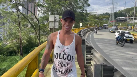 Ele bate uma no Randy Junior