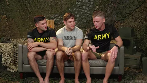 Julian Brady, David Skylar, Jonathan Tylor – Recrue de relève