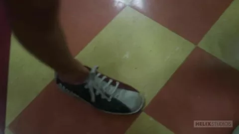 Lezione di bowling – Aiden Garcia, Dante Clark