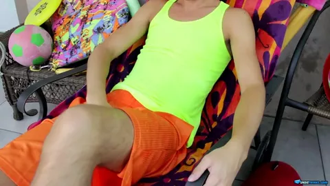 Großes Paket und große Ladung – Damon Archer