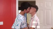 Jeune brun baiseur - Noah Bentley & Luca Ambrose