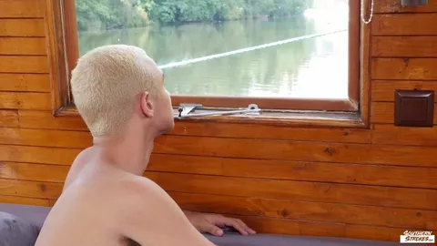 Facciamo dondolare la barca — Evan Novak & Gabriel Paris