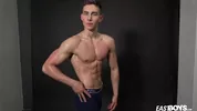 Flexing – Emilio