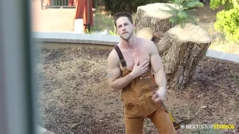 Next Door présente : Roman Todd