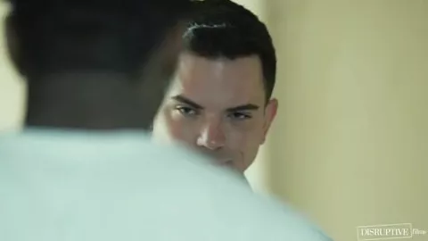 Admission – Court métrage porno