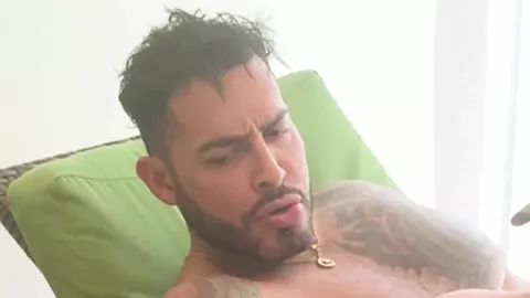 Viktor revienta duro