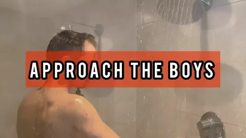 Défonce à plusieurs dans les douches