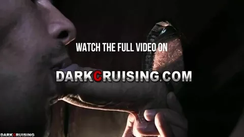 Hard sex dans une backroom