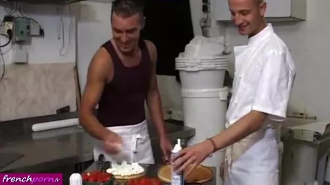 Baise à la boulangerie