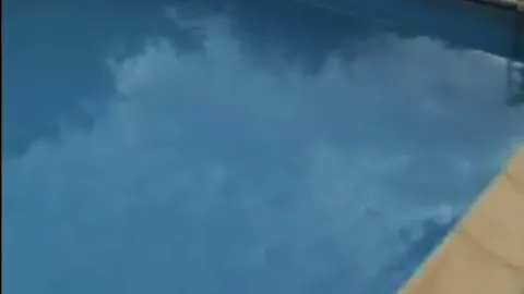 Un petit coup de bite après la piscine