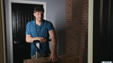 Tele de rayos X – Theo Brady, Finn Harding