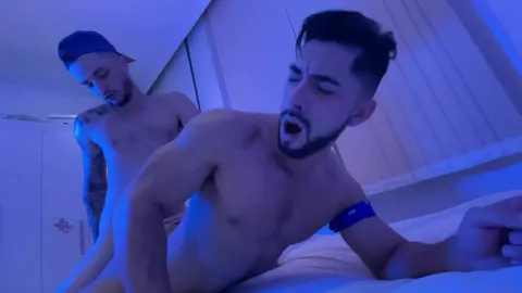 Erick Diaz fickt Mike Bebecitos dicken Arsch