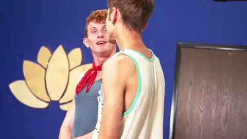 Generation Gape - Parte 3: Postura cerda