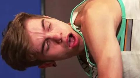 Generation Gape - Parte 3: Posa porca