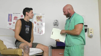 Dr Knox & Jayden Pierce – Baisé par le docteur