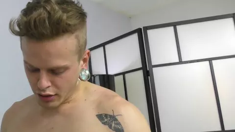 Puto Wi-Fi – Dallas Ari & Drew Stone