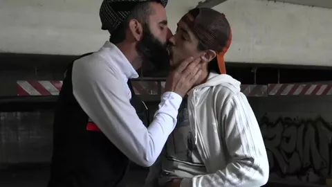 Dai il tuo sperma, arabo