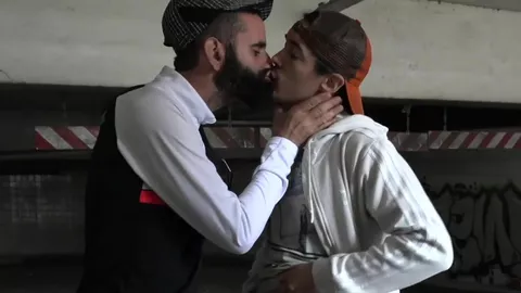 Dai il tuo sperma, arabo