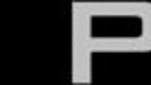 Hector Panagos prende sculacciate