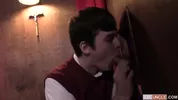 Confessionale o glory hole? – Dakota Lovell, Johnny B