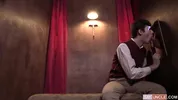 Confessionale o glory hole? – Dakota Lovell, Johnny B
