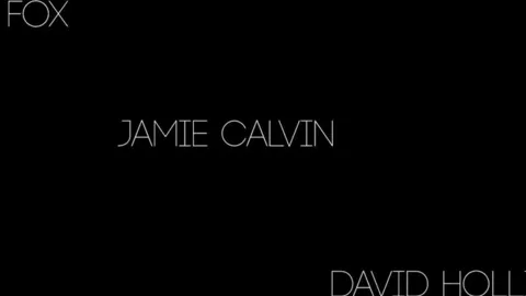 Un guapito en nuestro sofá