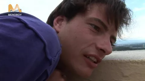 Miran a su colega follar