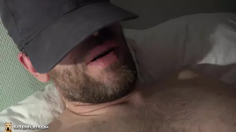 Dom destroza a su chico