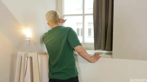 Moreno jovem come loiro jovem