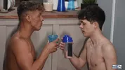Protein shake – Felix Fox, Troye Dean