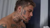 Eles adoram ser comidos na frente do namorado submisso