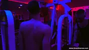 Sexo en los vestuarios del gym – Declan Moore & Aiden Ward