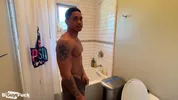 Caleb Mills e Leon Foreman dividem uma transa bi apimentada com a latina Yulissa Fox!