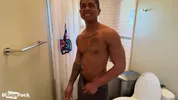 Caleb Mills e Leon Foreman dividem uma transa bi apimentada com a latina Yulissa Fox!