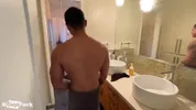 Caleb Mills e Leon Foreman dividem uma transa bi apimentada com a latina Yulissa Fox!