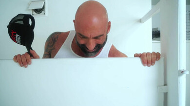 Pollón en los gloryholes del baño público – Beau Butler & Drew Sebastian