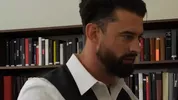 Alpha Wolfe fa lavorare sodo Alfonso Osnaya