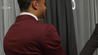 Sergeant Miles arregaça o cu do Beaux Banks