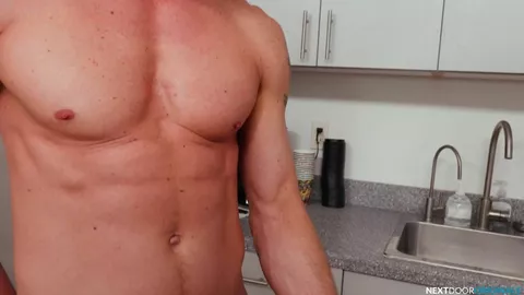 El fontanero usa mi herramienta – Johnny Ford & Sebastian Sky