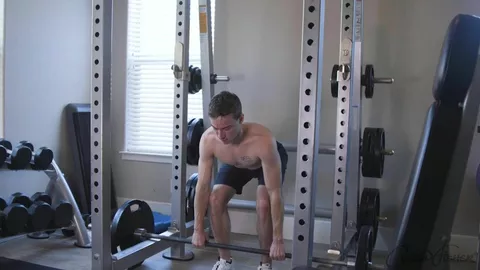 Chance, le beau gosse de la salle de muscu