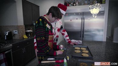 Un petit cadeau en avance – Levi Rhodes, Pierce Paris