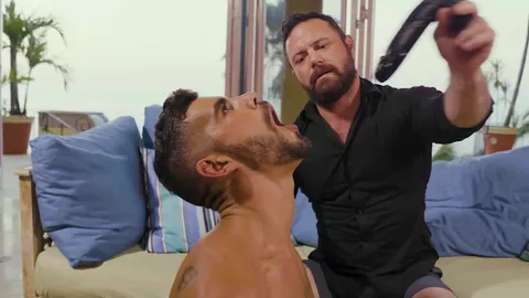 Sergeant Miles domina e humilha Valentin Amour