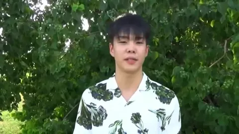 Jeune influencer coréen se lance dans le porno